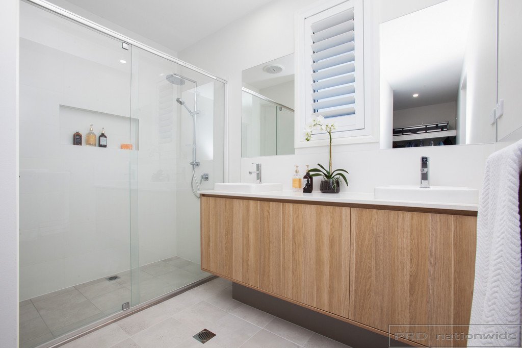 121 Billabong Parade CHISHOLM 21