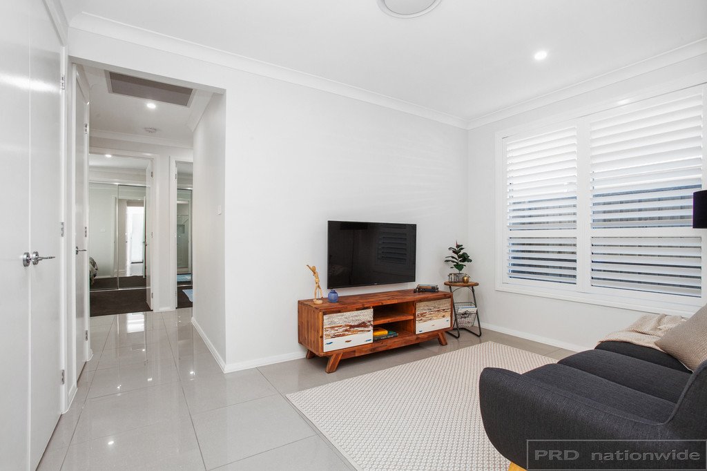 121 Billabong Parade CHISHOLM 22