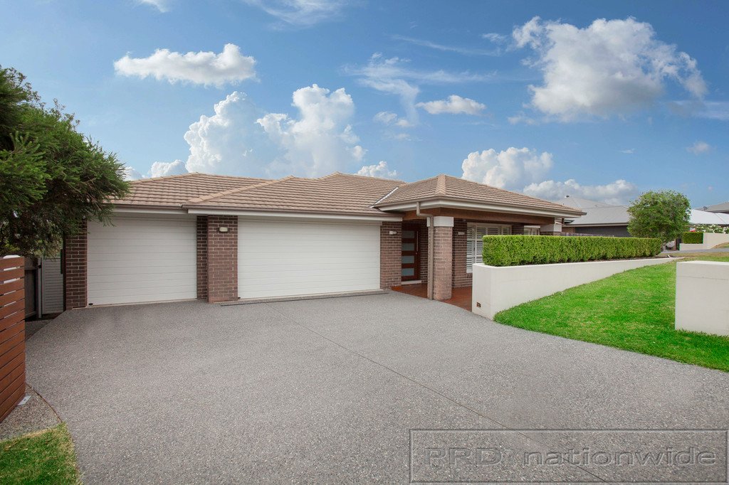 121 Bolwarra Park Drive BOLWARRA HEIGHTS 1