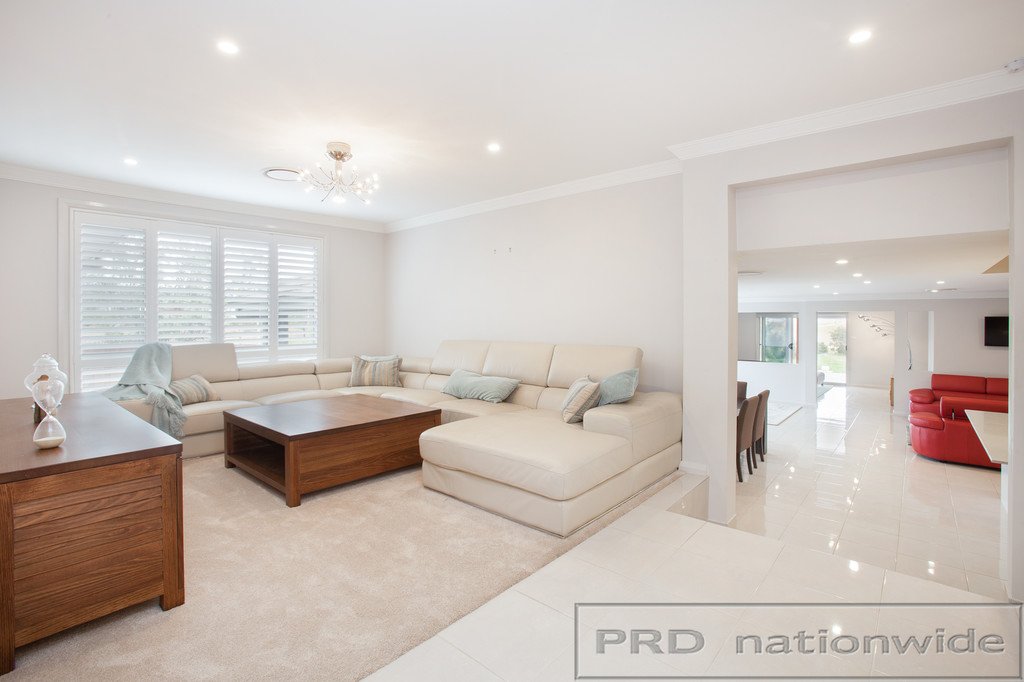 121 Bolwarra Park Drive BOLWARRA HEIGHTS 2