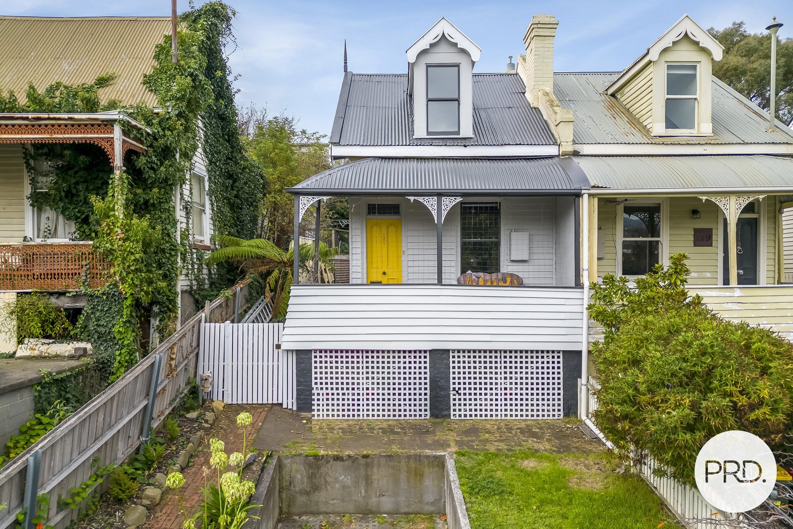 121 BROOKER Avenue GLEBE 1