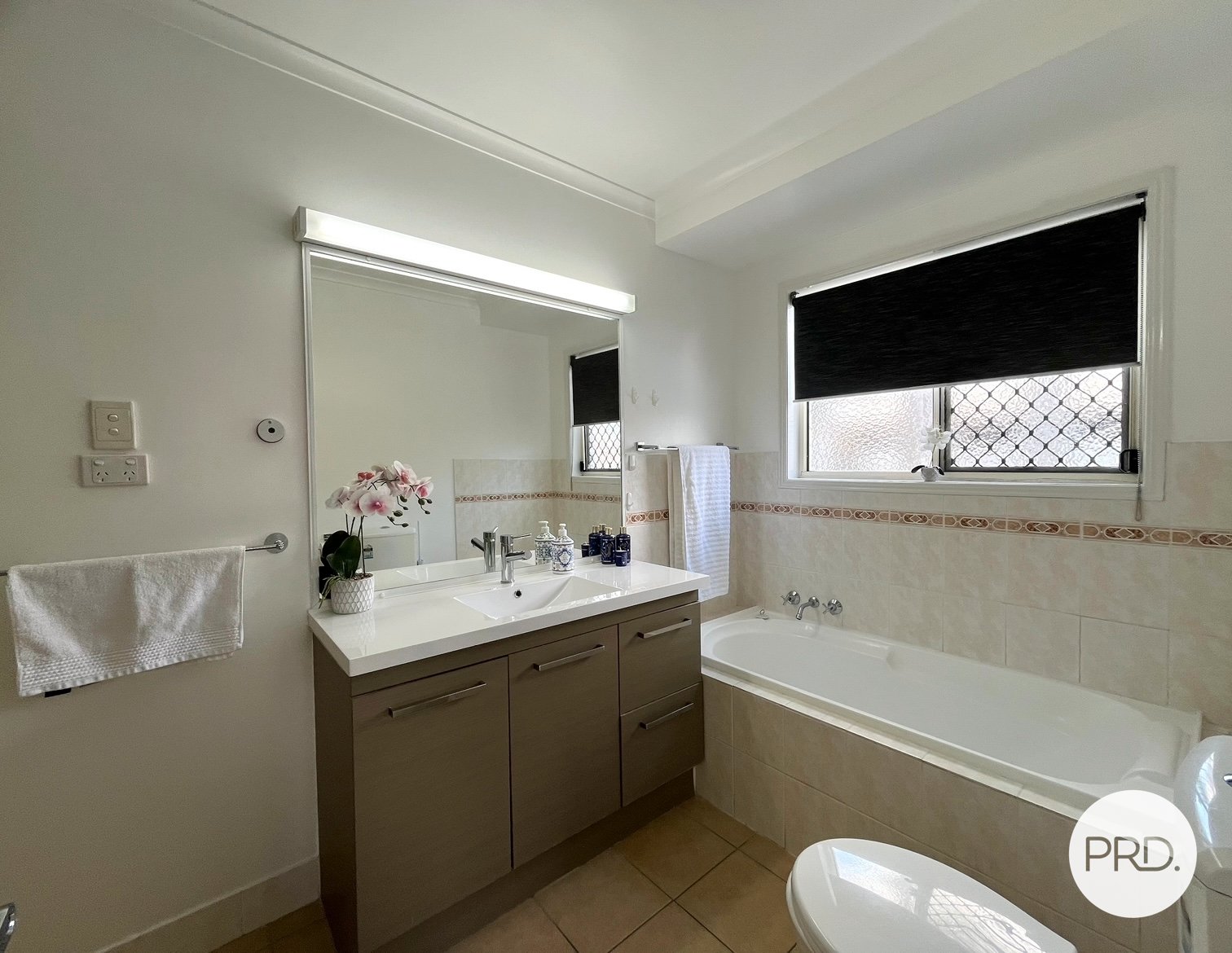 121 Col Brown Avenue CLINTON 8