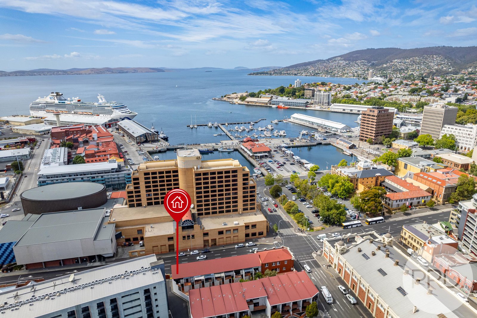 12/1 Creswells Row HOBART 4