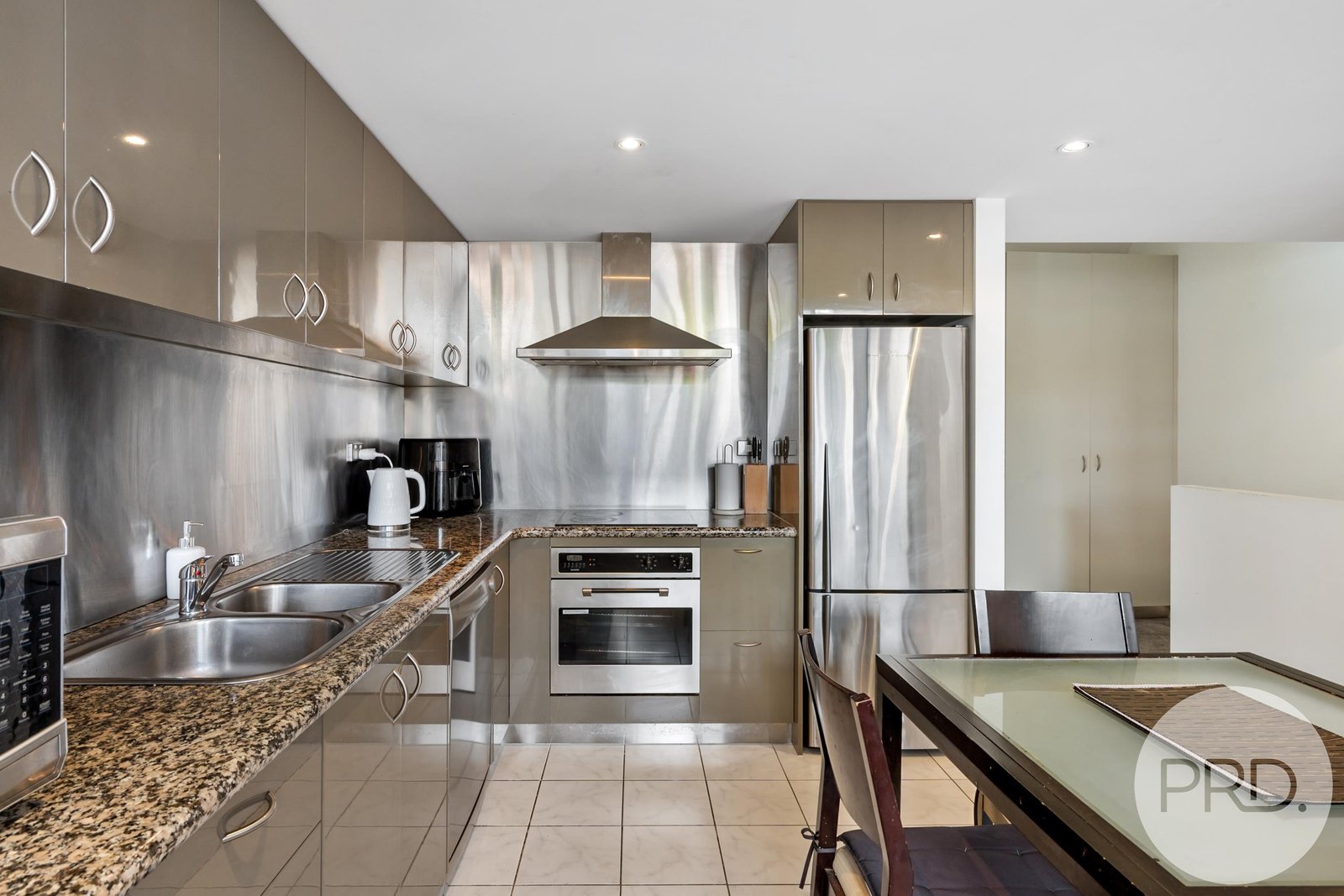 12/1 Creswells Row HOBART 7
