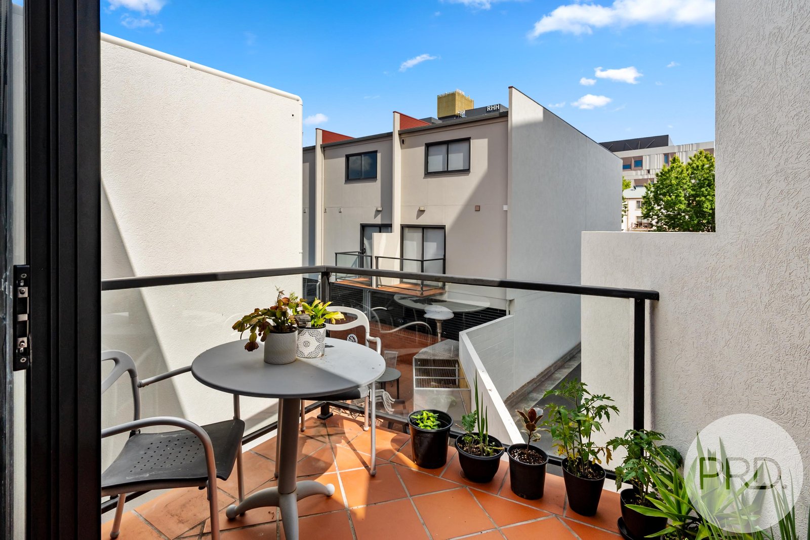 12/1 Creswells Row HOBART 18