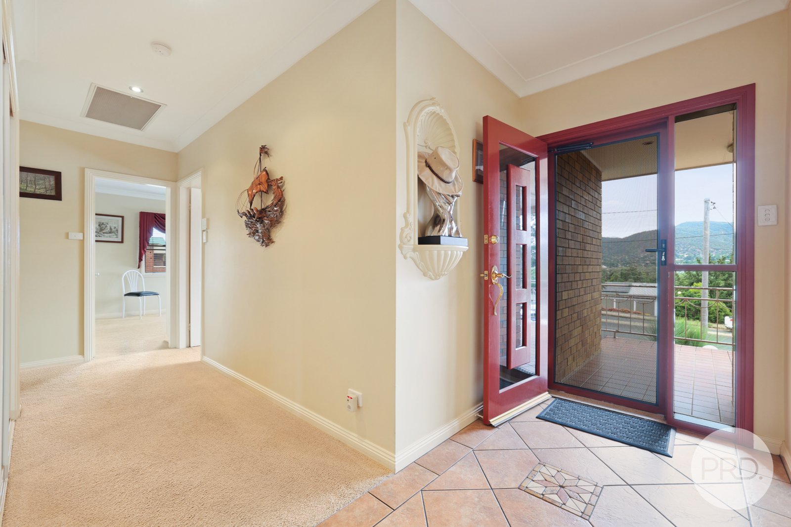 121 Crown Street TAMWORTH 8