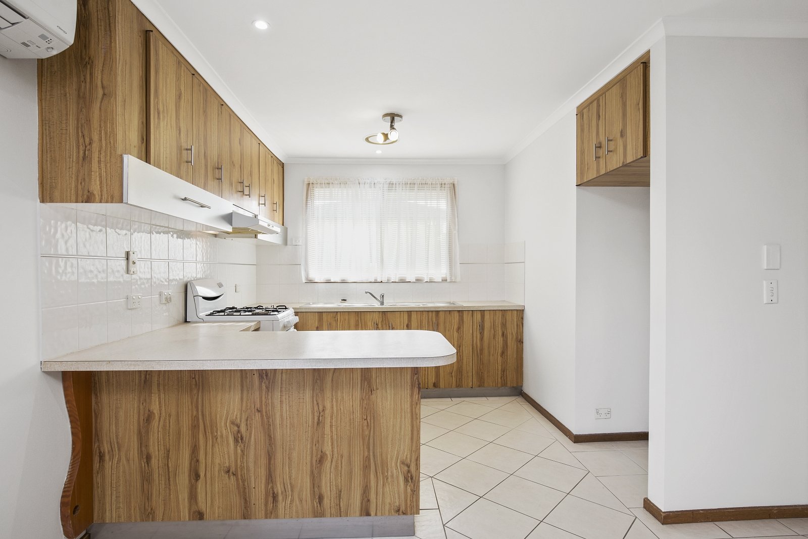 Gallery: 1/21 Fordview Crescent