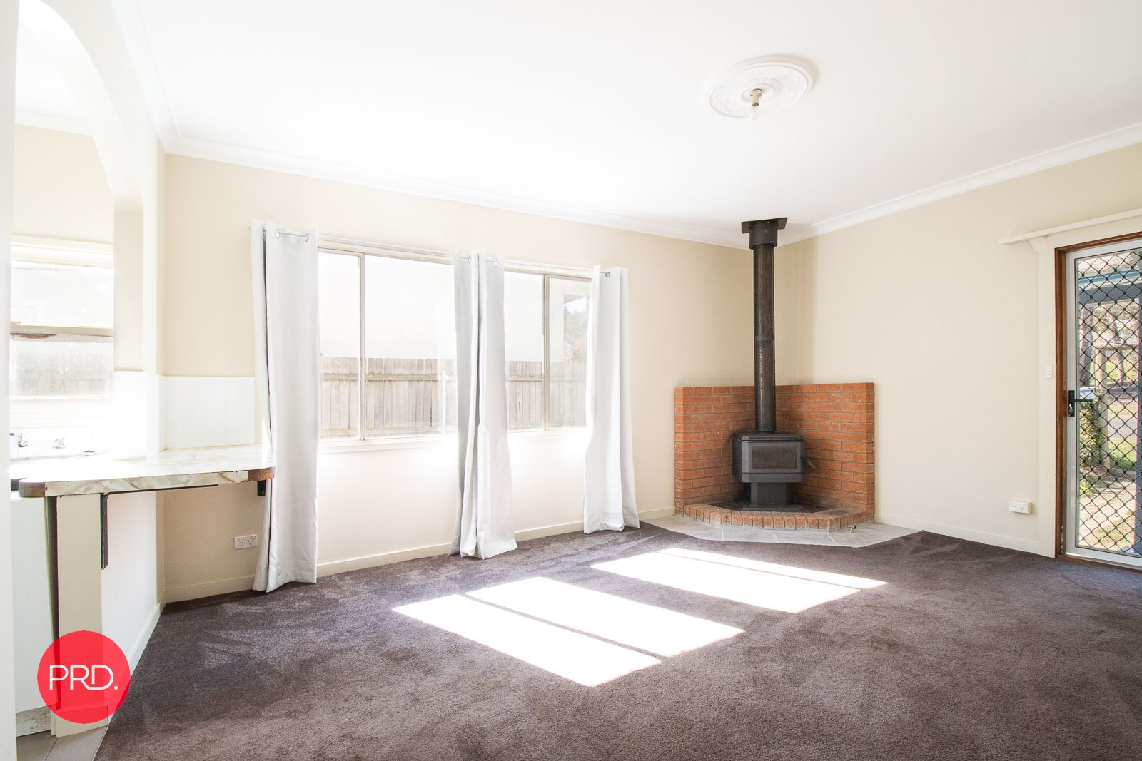 121 Foxlow Street CAPTAINS FLAT 2