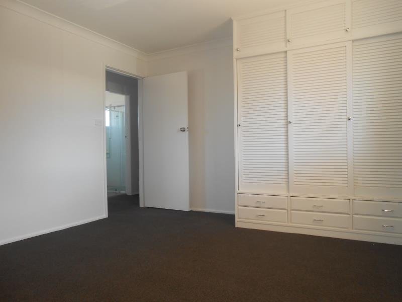 121 Hillvue Road TAMWORTH 7