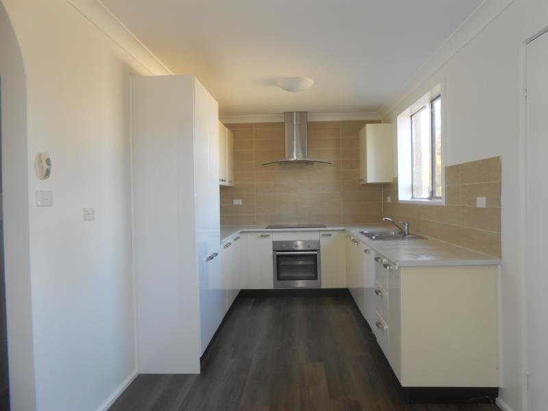 121 Hillvue Road TAMWORTH 3