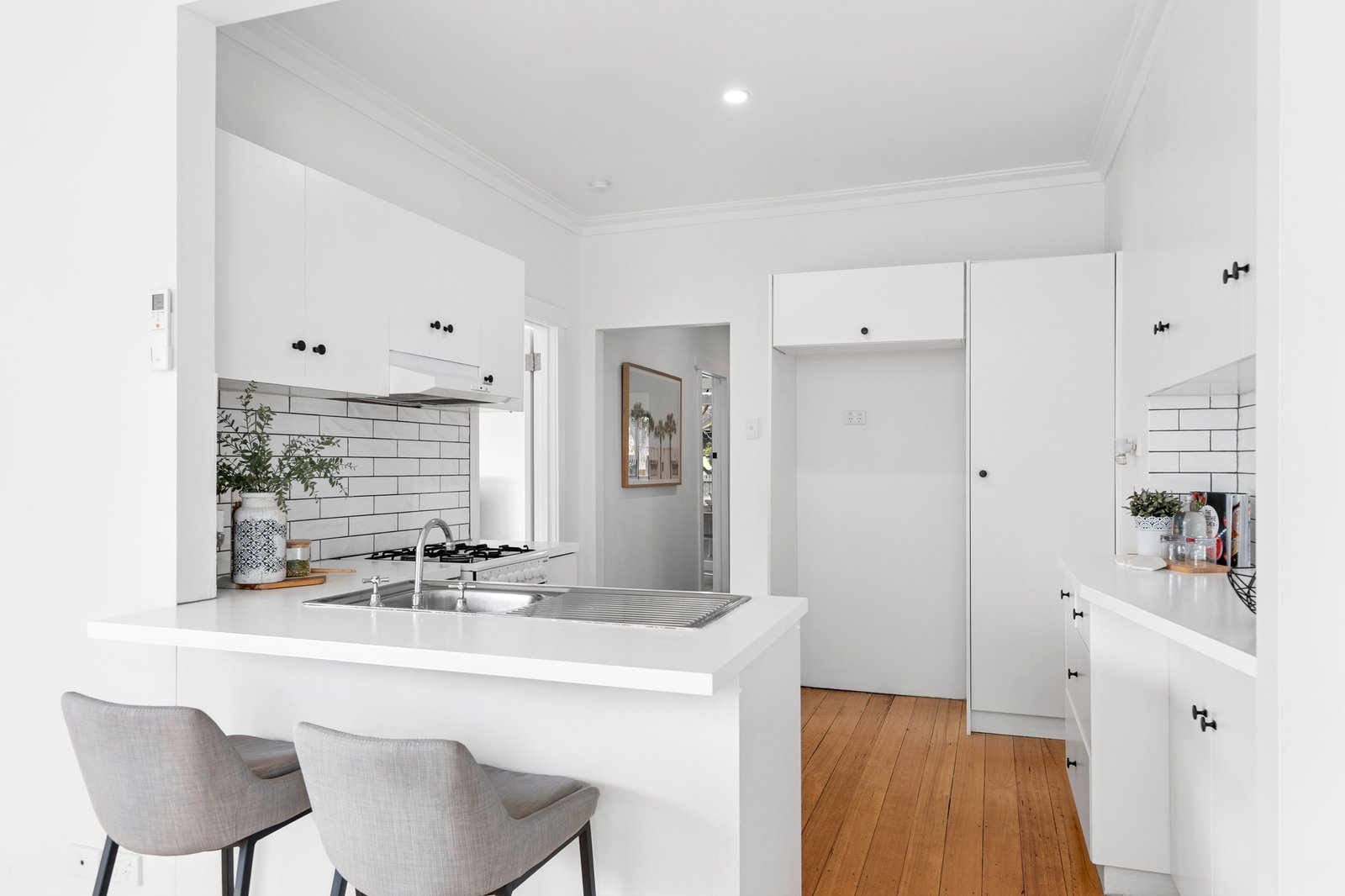 Gallery: 121 Minerva Road