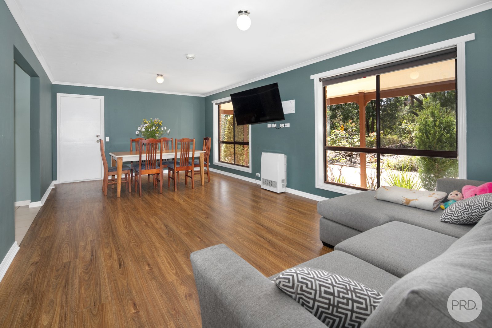 121 Moss Avenue MOUNT HELEN 8