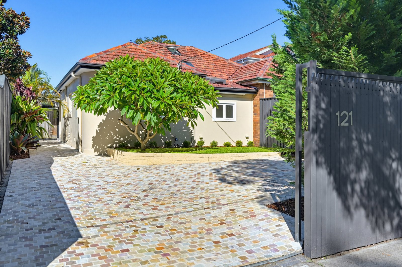 121 Perry Street MATRAVILLE 16