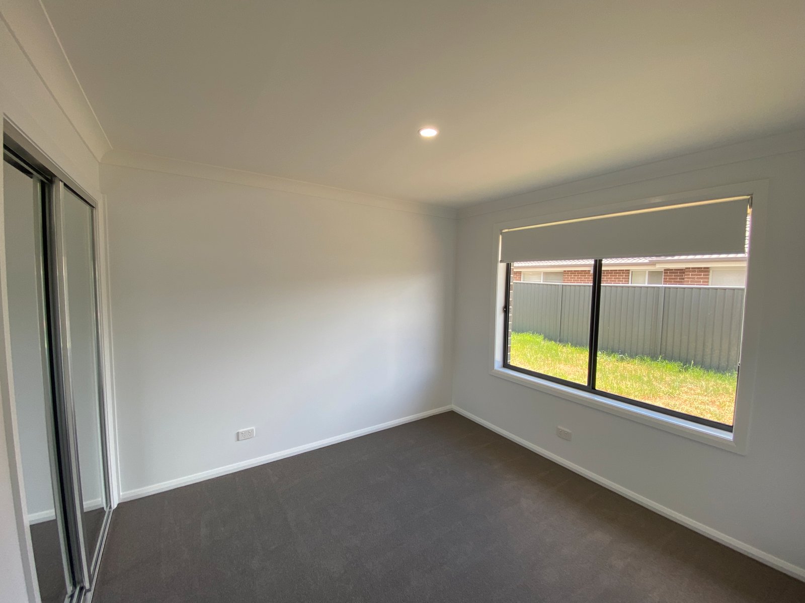 1/21 Reginald Drive TAMWORTH 4