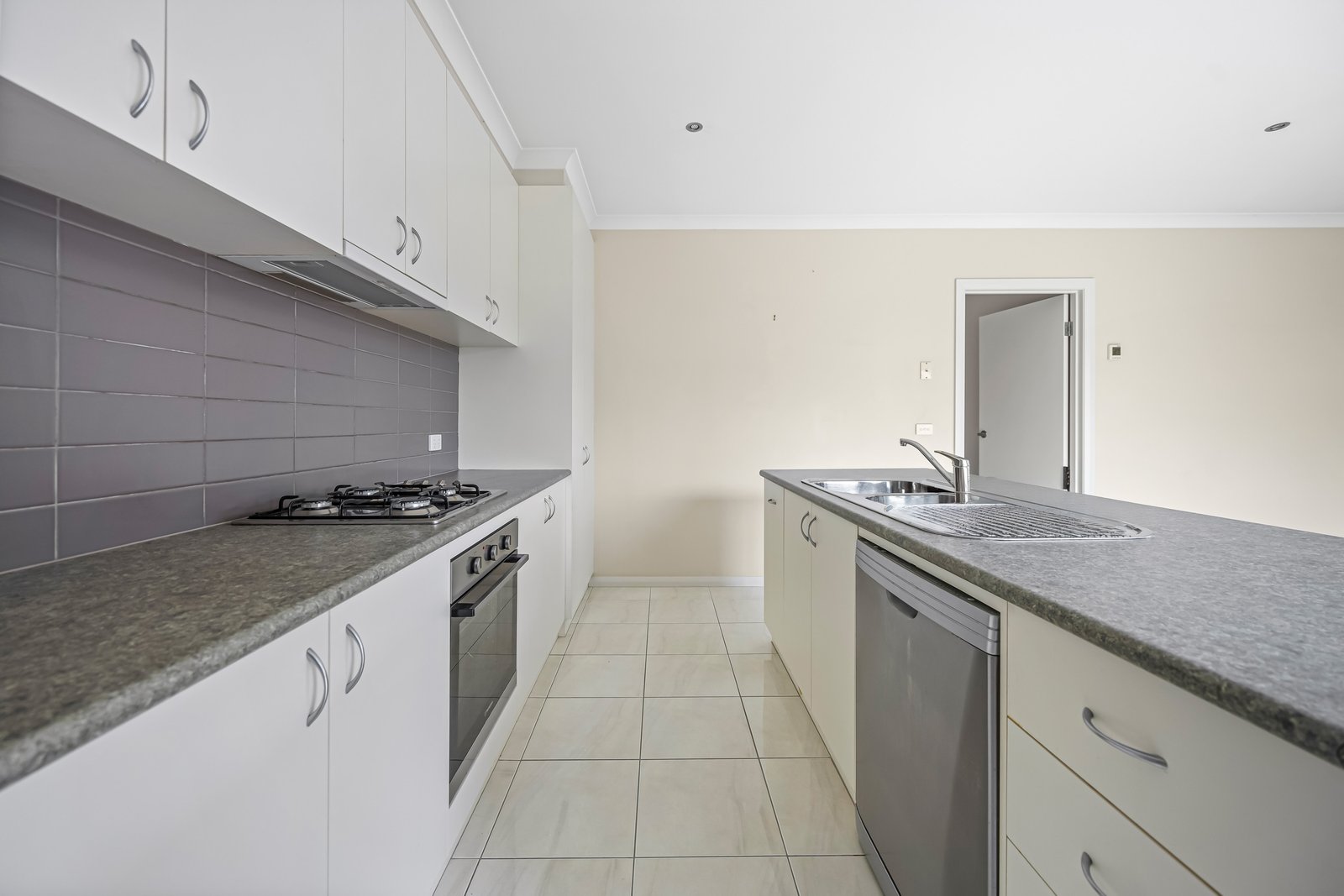 Gallery: 121 Scott Parade