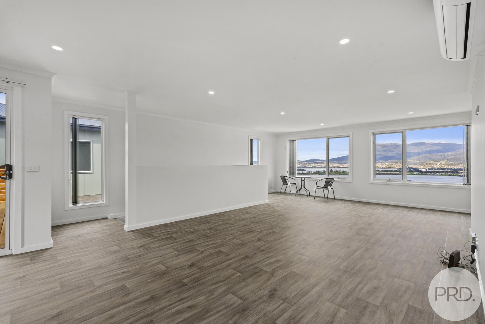 1/21 Shelmore Drive OLD BEACH 4