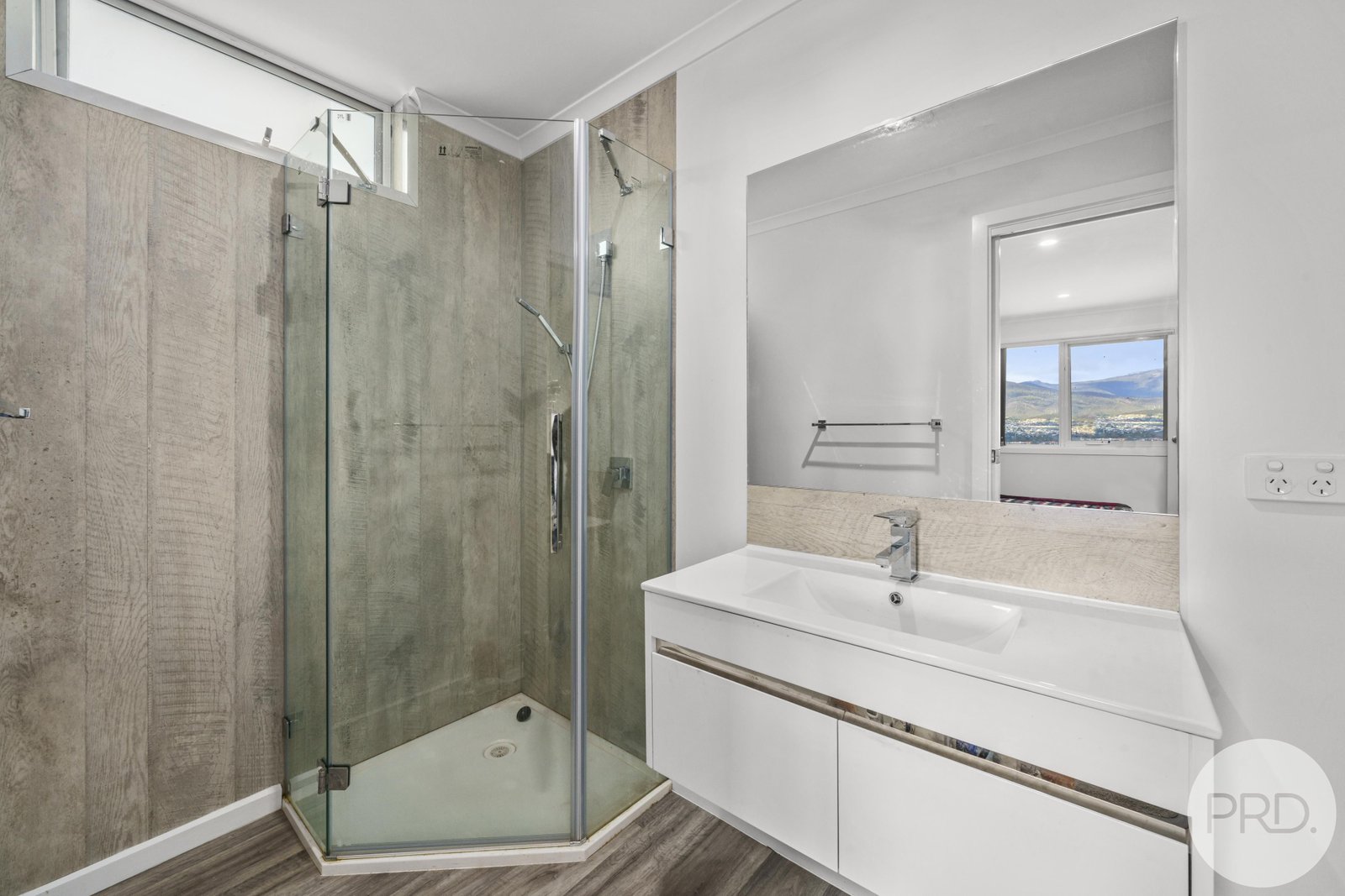 1/21 Shelmore Drive OLD BEACH 11