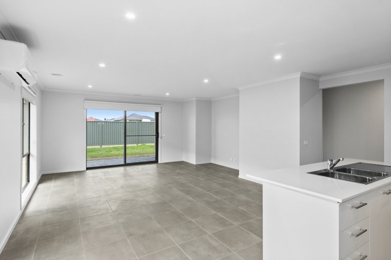 Gallery: 121 Shortridge Drive