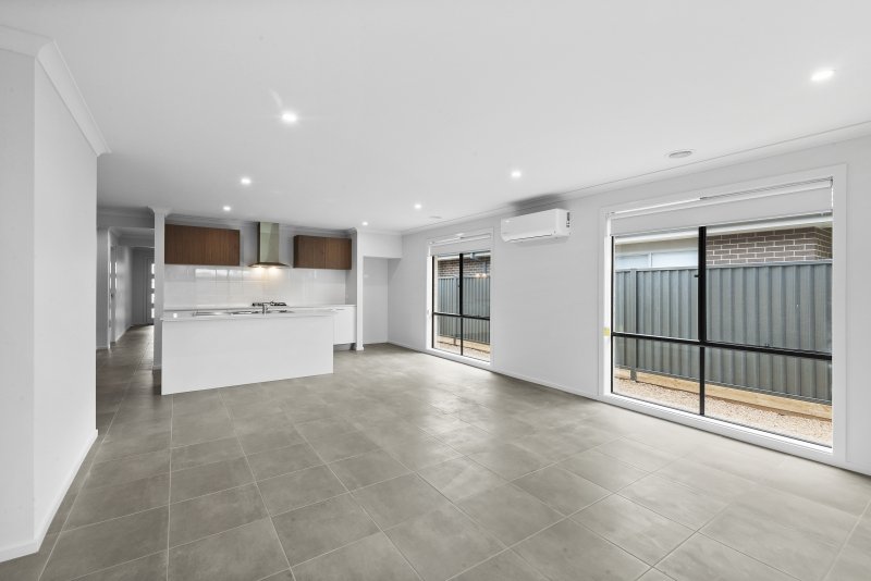 Gallery: 121 Shortridge Drive