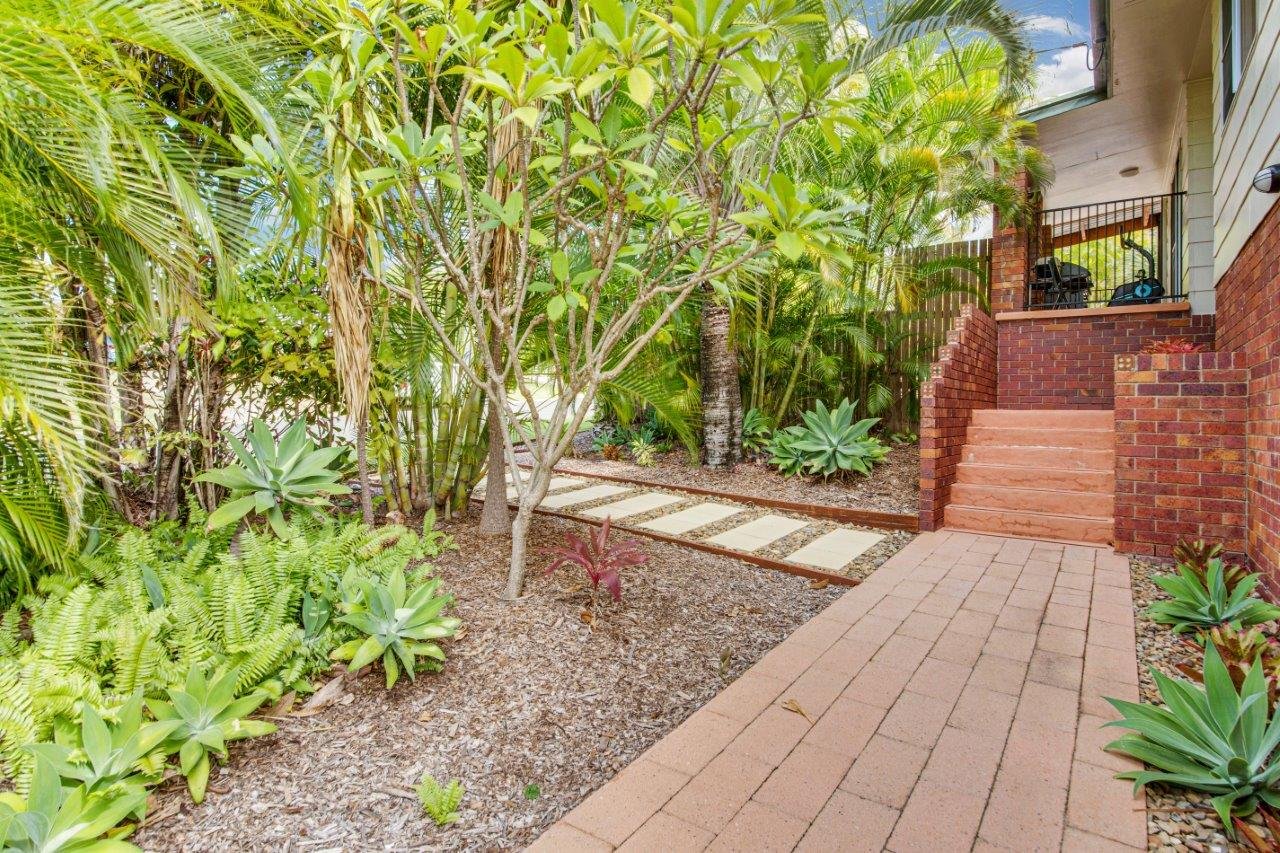 121 TARCOOLA Drive BOYNE ISLAND 5