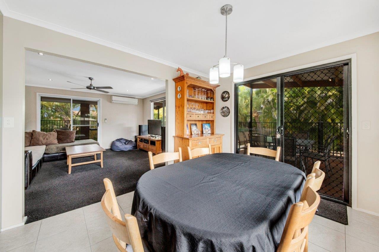 121 TARCOOLA Drive BOYNE ISLAND 6