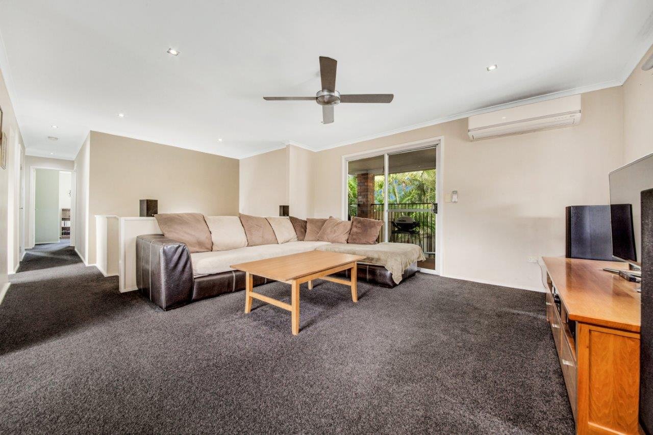 121 TARCOOLA Drive BOYNE ISLAND 8