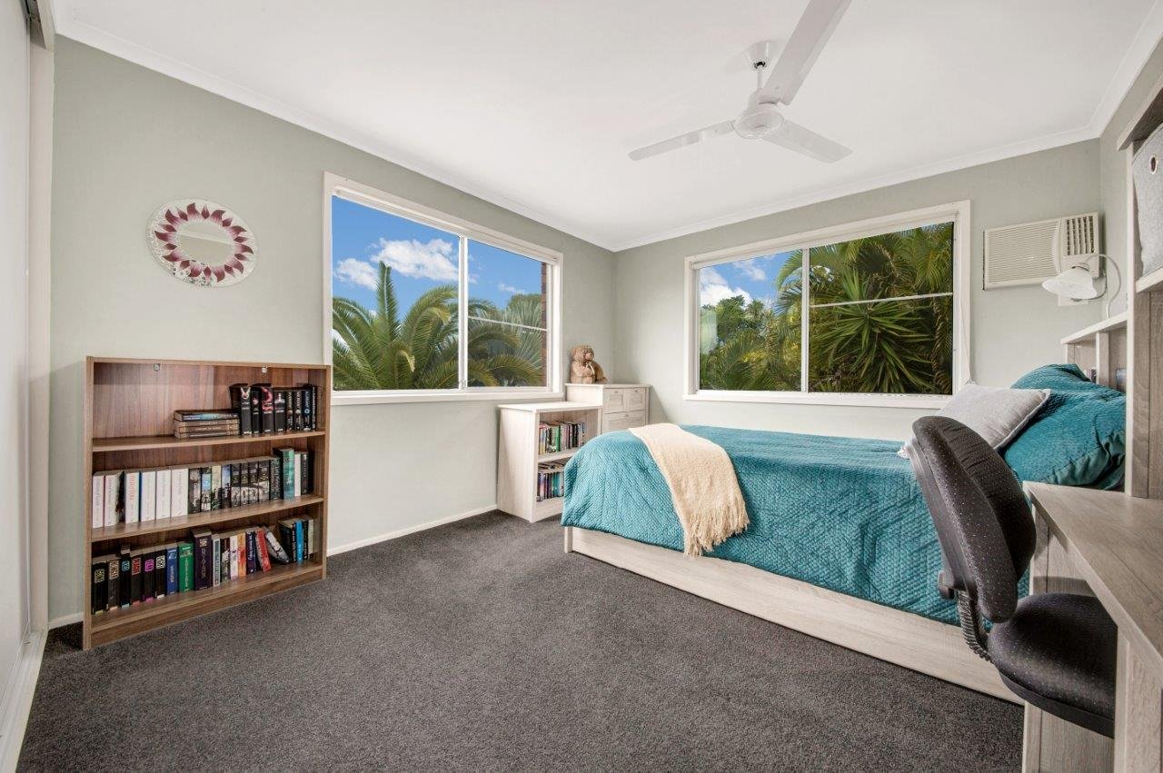 121 TARCOOLA Drive BOYNE ISLAND 11