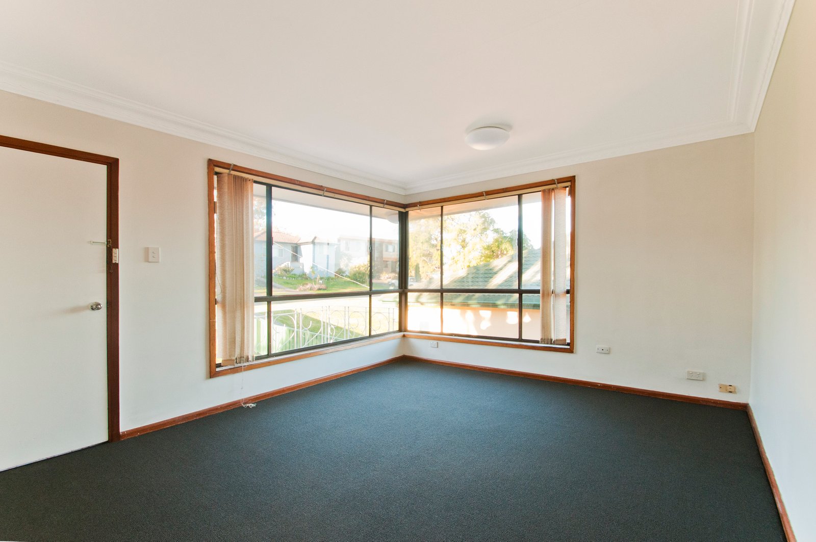 1/21 William Beach Road KANAHOOKA 2