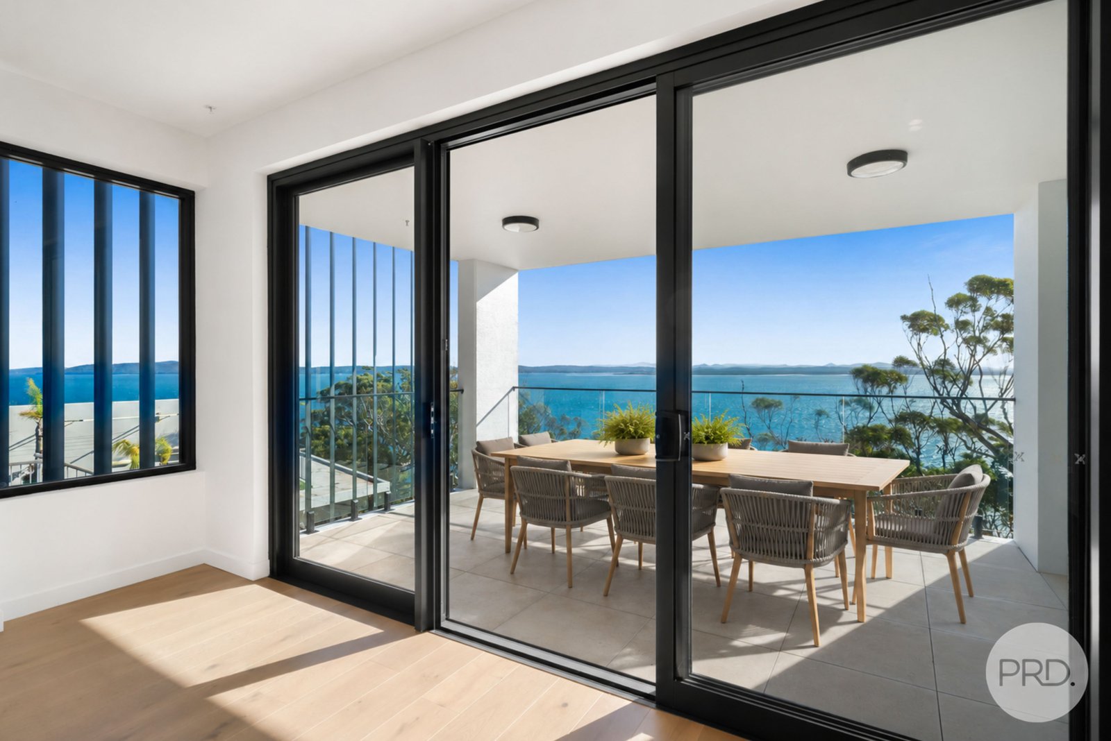 12/10 Thurlow Avenue NELSON BAY 2