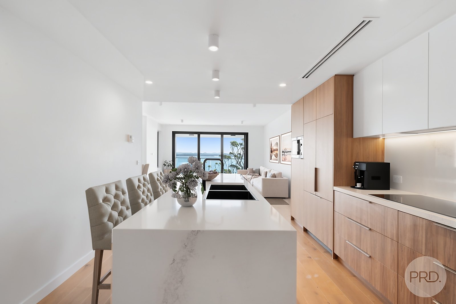 12/10 Thurlow Avenue NELSON BAY 10