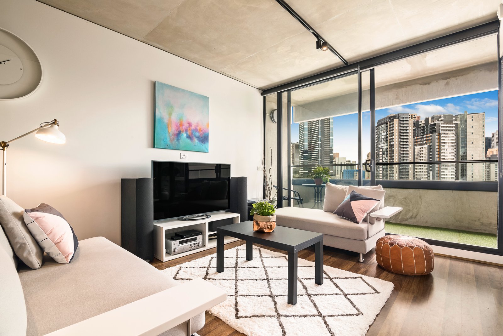 Gallery: 1210/152 Sturt Street