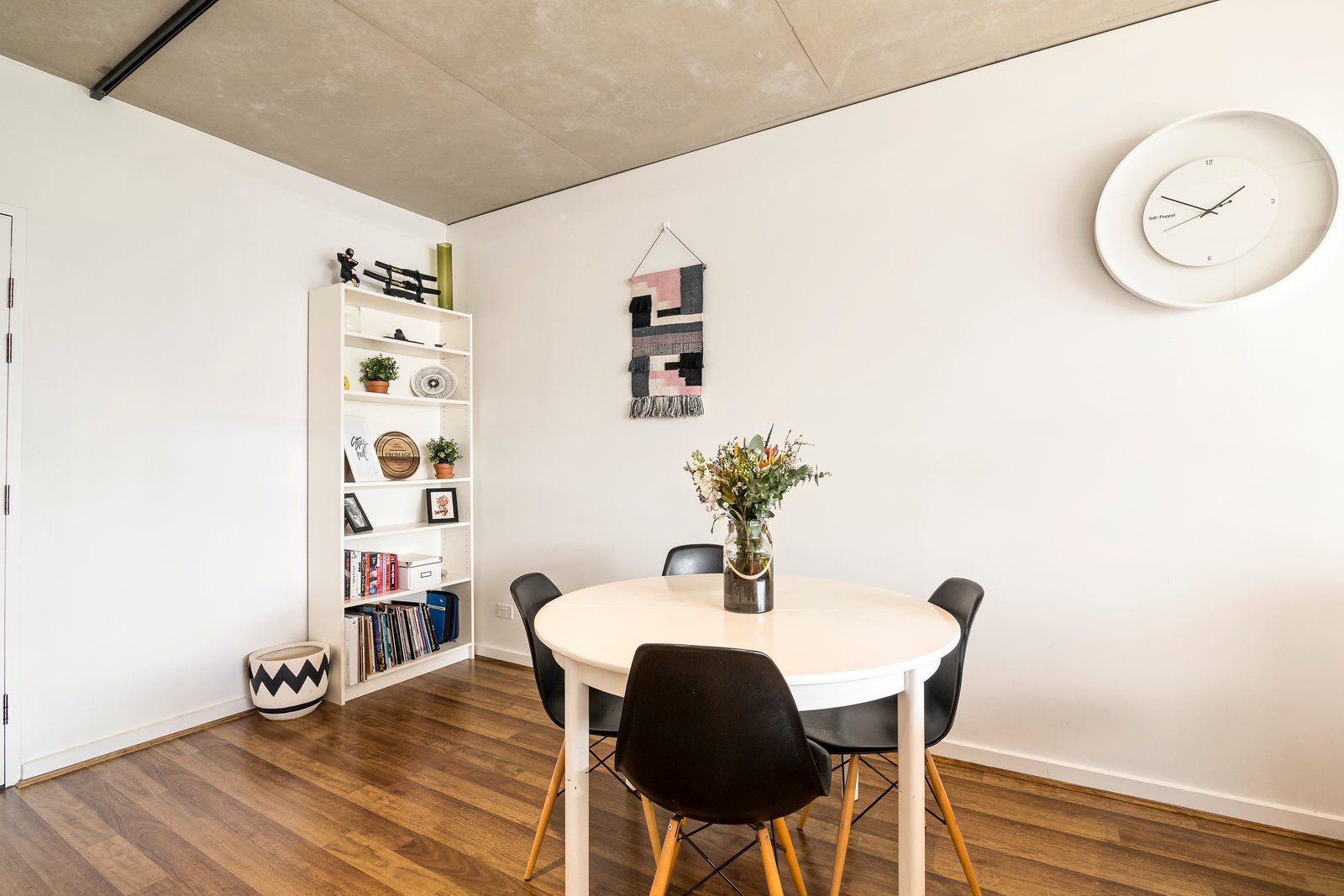 Gallery: 1210/152 Sturt Street