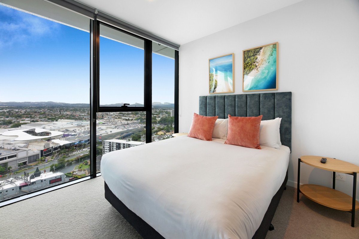 12105/5 The Darling Avenue Broadbeach 2