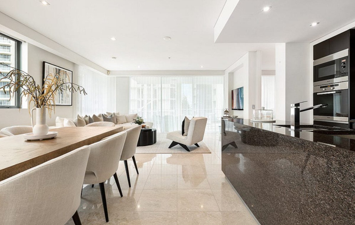 12/106 The Esplanade Burleigh Heads 1