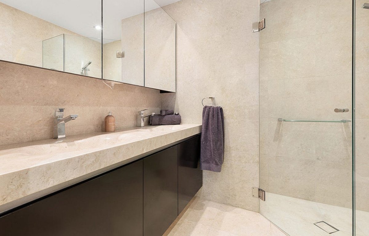 12/106 The Esplanade Burleigh Heads 11