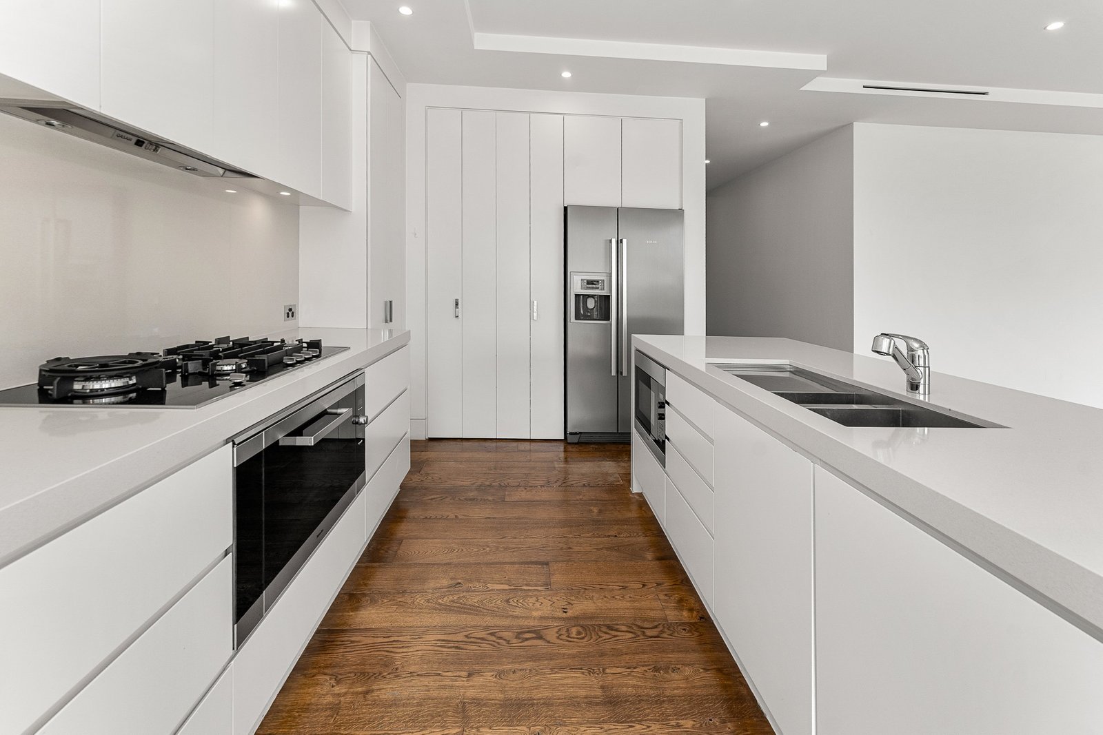 Gallery: 12/11-13 Well Street