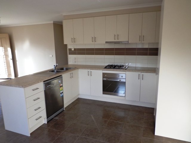 Gallery: 1/211 Separation Street