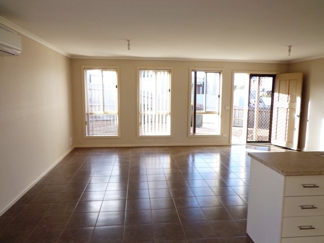 Gallery: 1/211 Separation Street