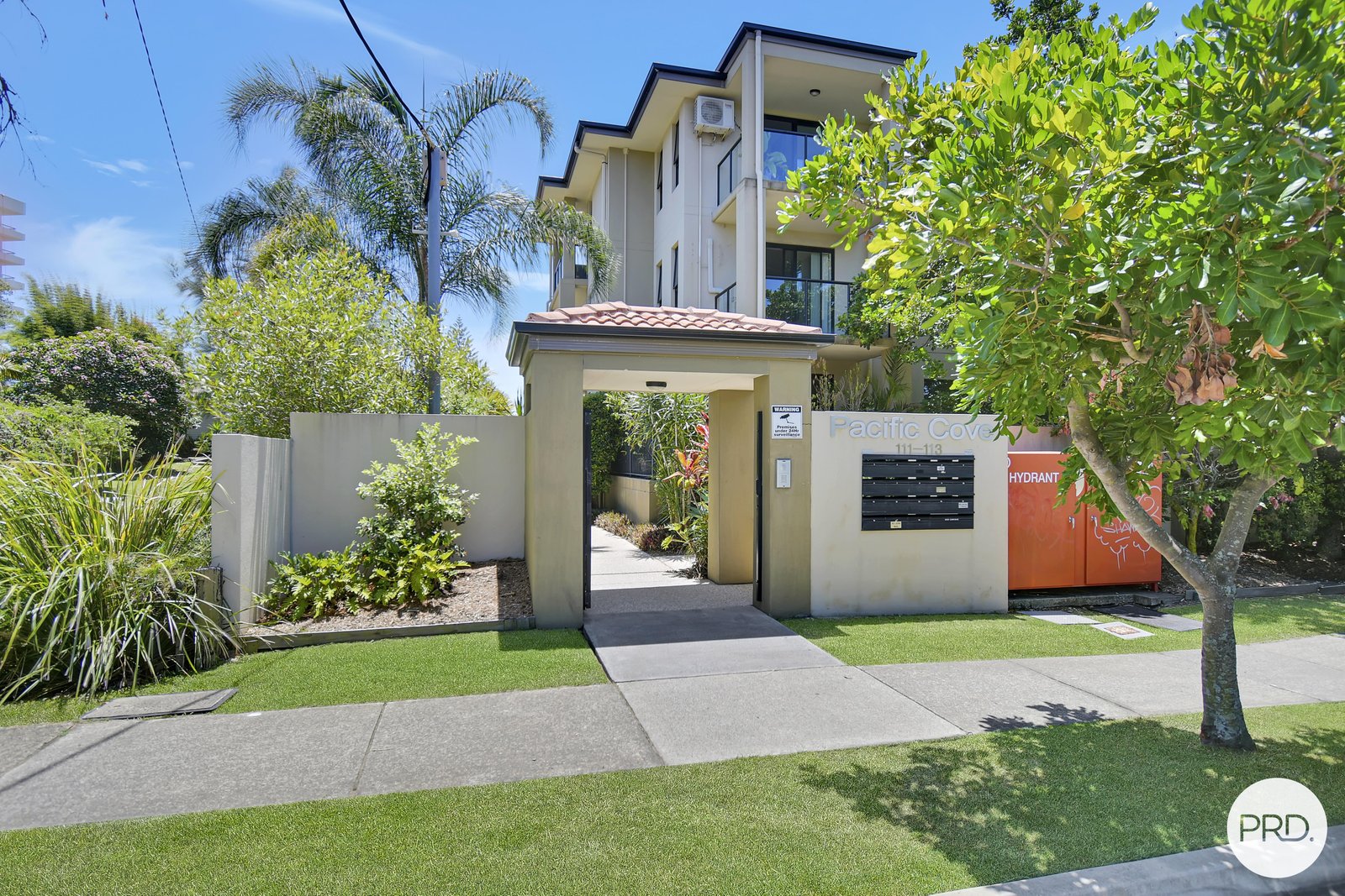 12/111-113 Golden Four Drive BILINGA 9