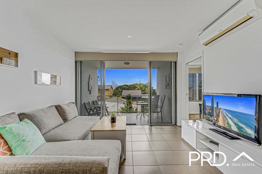 1211/6-8 Waterford Court BUNDALL 6