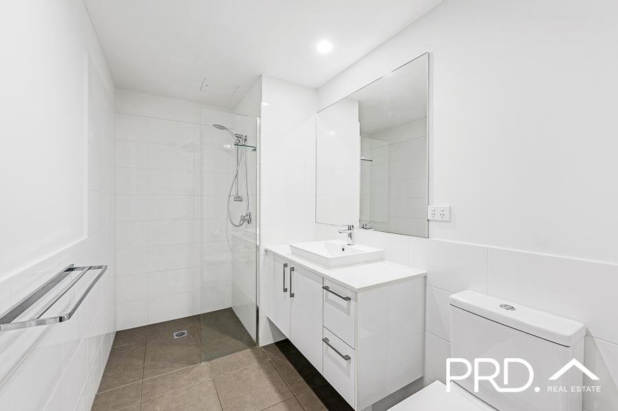 1211/6-8 Waterford Court BUNDALL 8