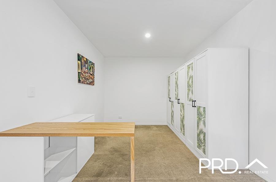 1211/6-8 Waterford Court BUNDALL 9