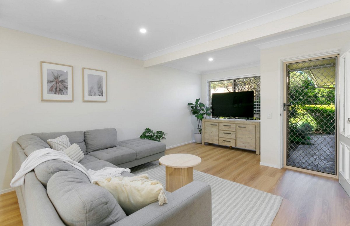 12/12 Bottlewood Court BURLEIGH WATERS 1
