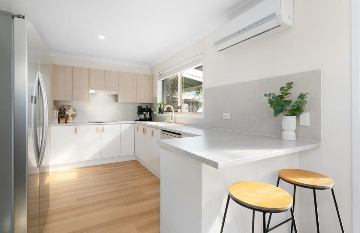 12/12 Bottlewood Court BURLEIGH WATERS 2