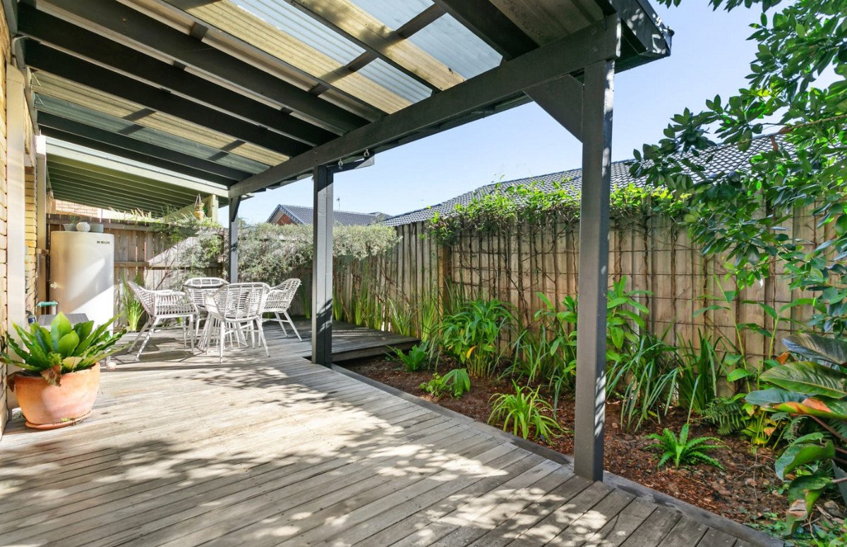 12/12 Bottlewood Court BURLEIGH WATERS 5