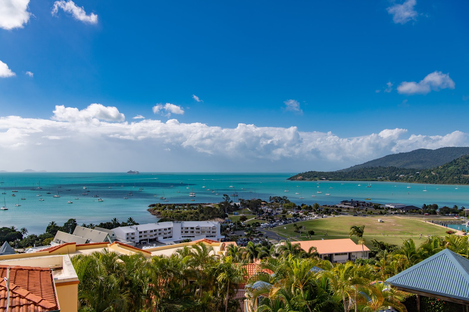 12/12 Golden Orchid Drive AIRLIE BEACH 1