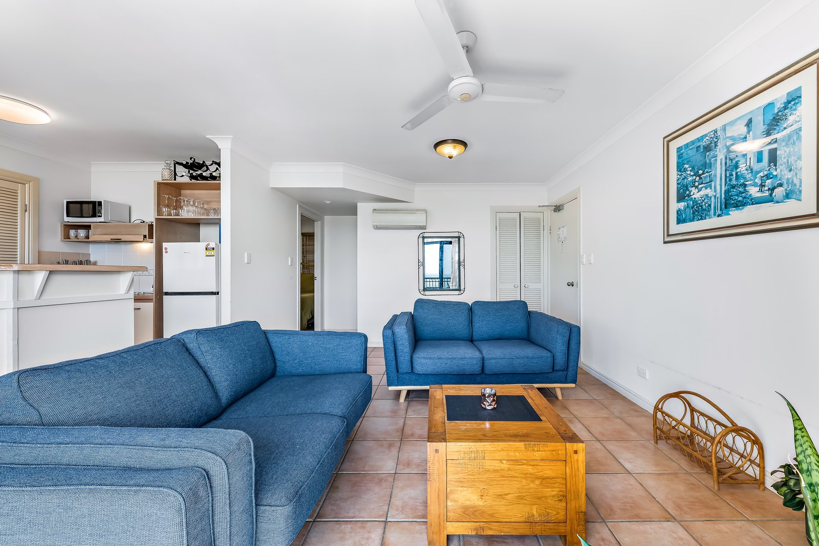 12/12 Golden Orchid Drive AIRLIE BEACH 3