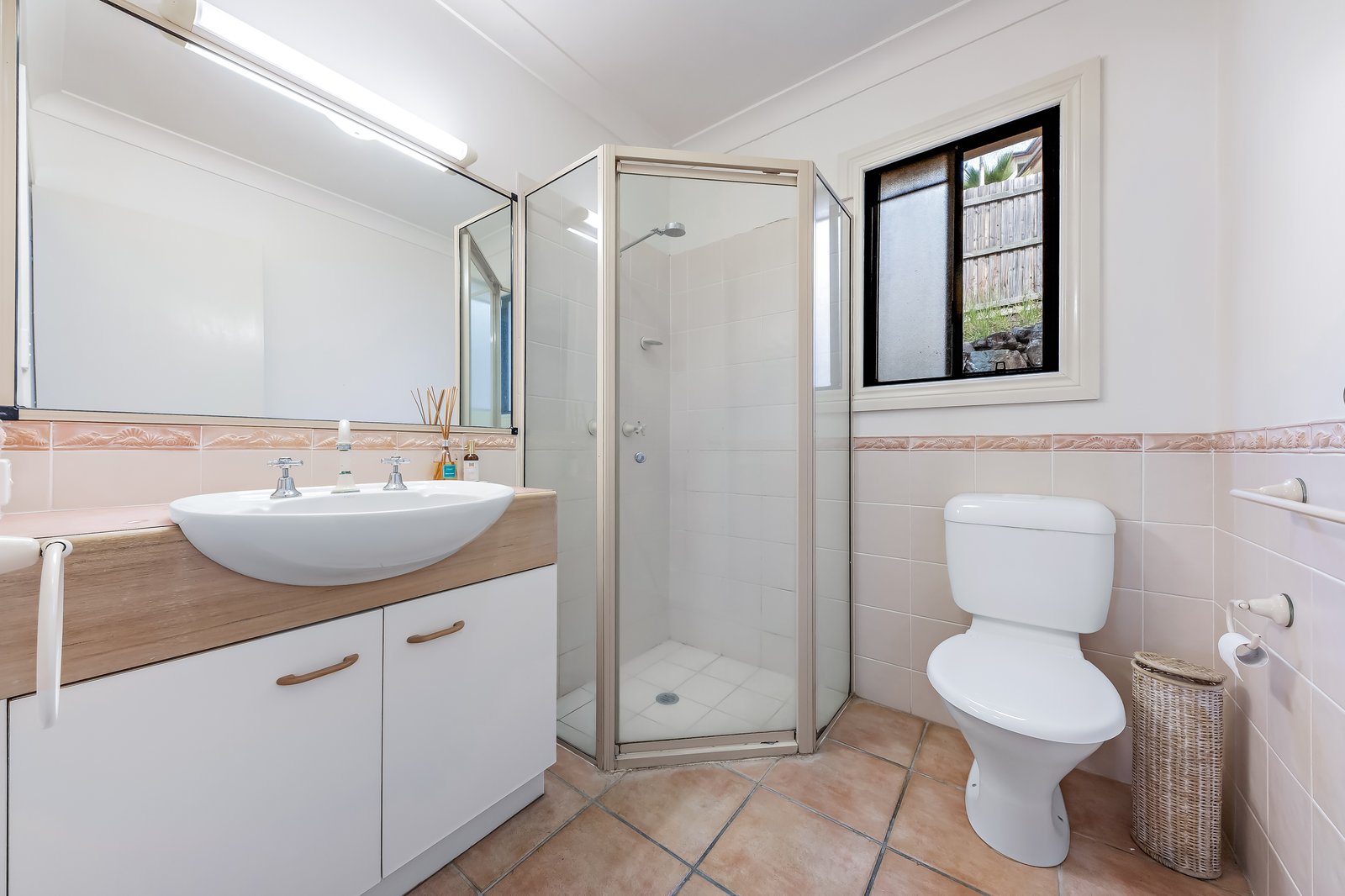 12/12 Golden Orchid Drive AIRLIE BEACH 8