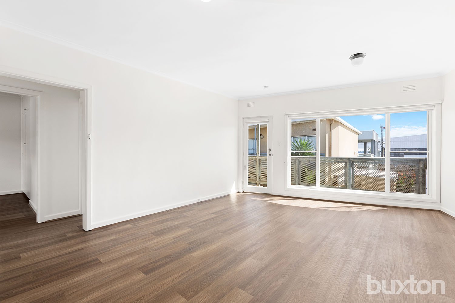 Gallery: 12/122 Beach Road