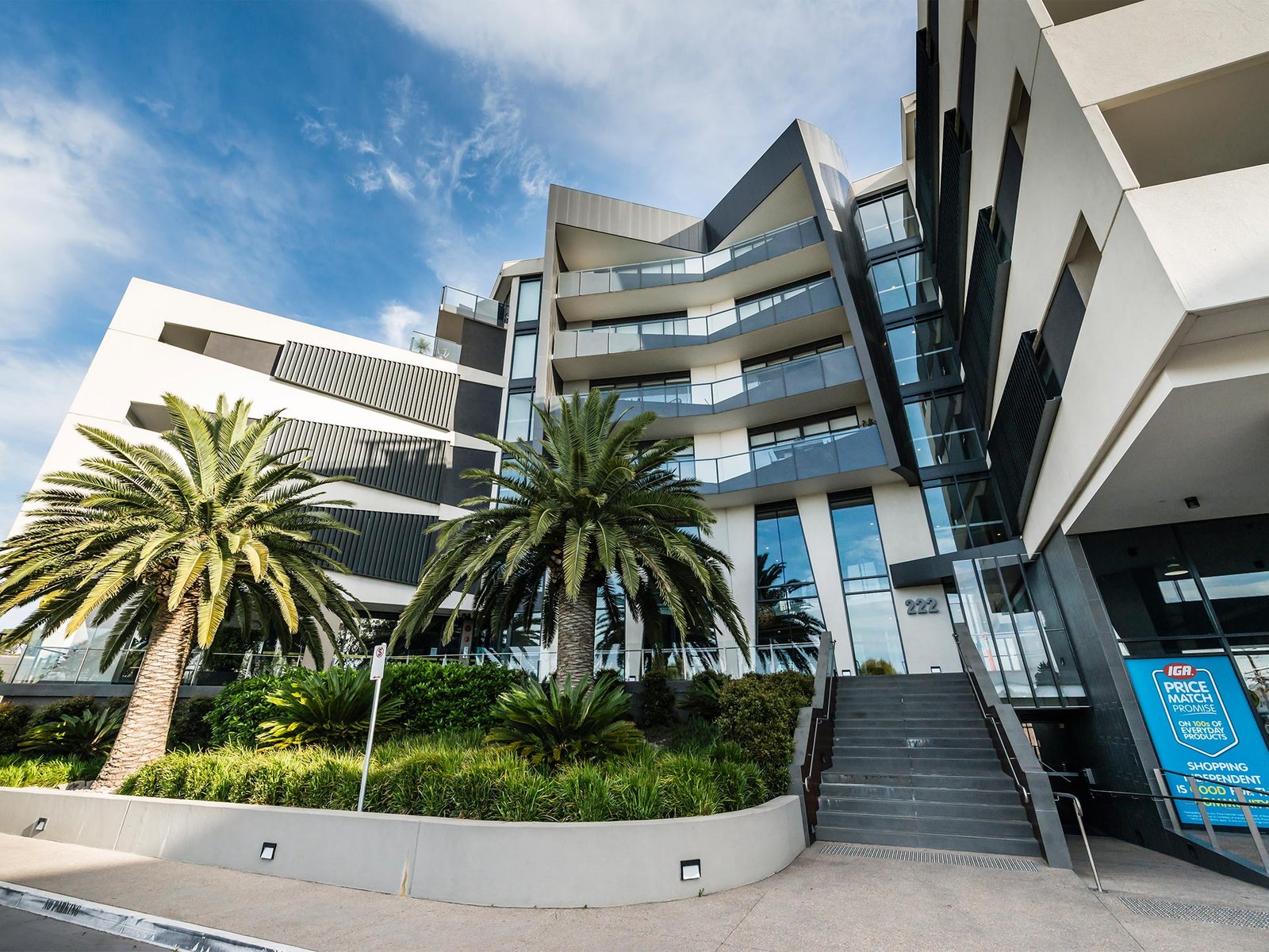 Gallery: 121/222 Bay Road